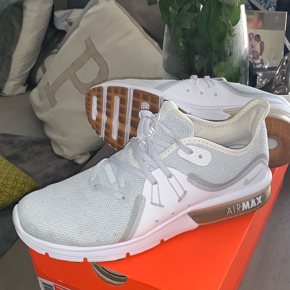 Women’s Nike Air Max Sequent 3 White 9.5M